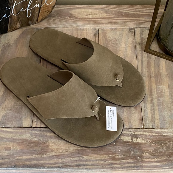 Urban Outfitters Suede Thong Sandals -NEW! - Picture 12 of 14
